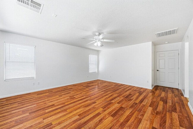 Building Photo - 2899 W White Canyon Rd