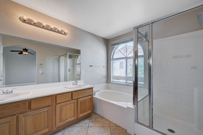 Building Photo - NORTHWEST - 2 STORY HOME - 89149