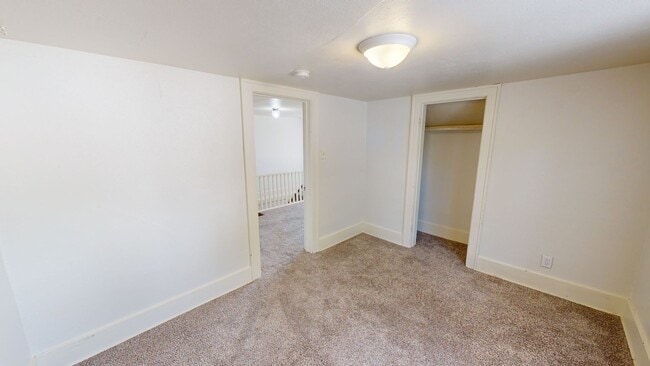 Building Photo - 4 Bedroom House Available August 1st, 2026