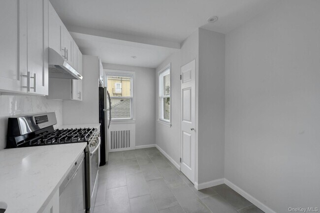 Building Photo - 53 Sterling Ave