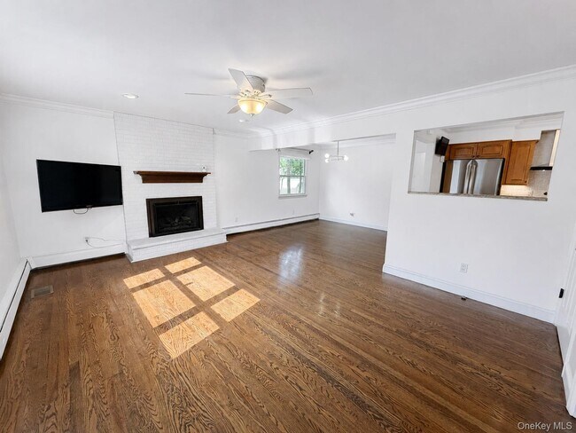 Building Photo - 40 Edgewood Rd