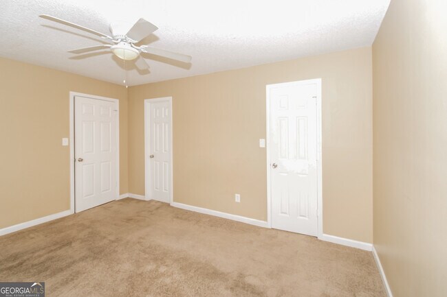 Building Photo - 5320 Brickleberry Way