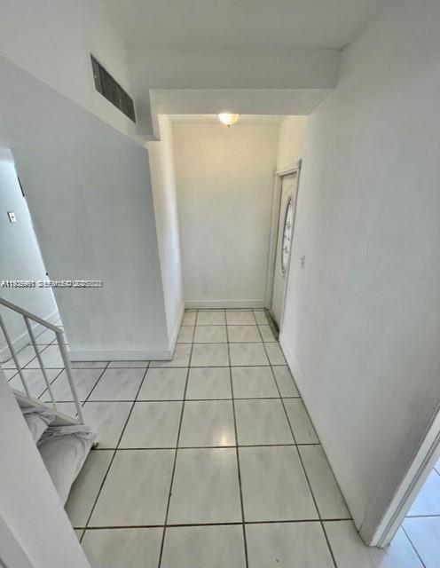 Building Photo - 9173 Fontainebleau Blvd