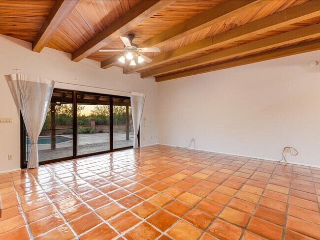 Building Photo - 3350 N Wide Loop Dr