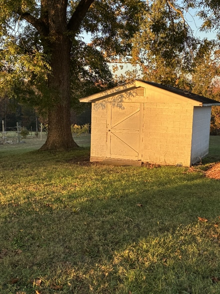 Building Photo - 3392 Ball Rd