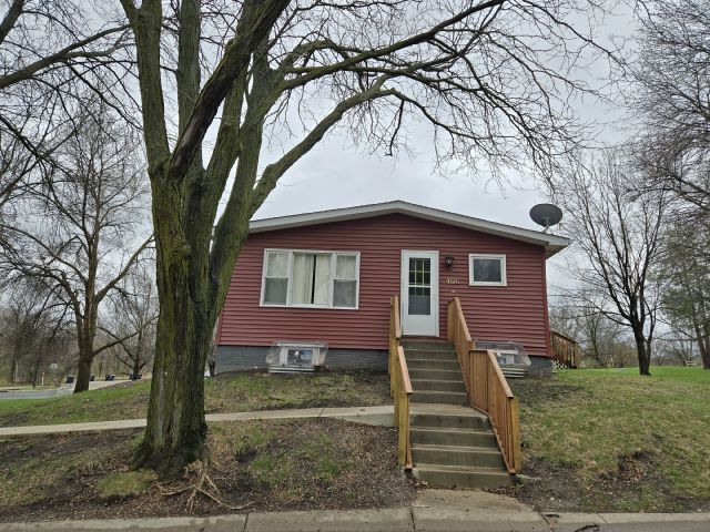 Building Photo - 406 Viking Terrace
