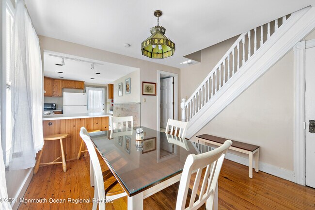 Building Photo - 1211 Ocean Ave N