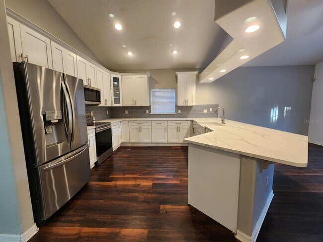 Building Photo - 1860 Ashland Trail