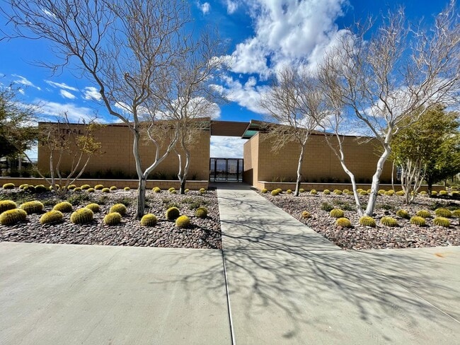 Building Photo - 3 BED 2.5 BATH 2 CAR GARAGE TOWNHOME FOR RENT IN CADENCE MASTER PLANNED COMMUNITY