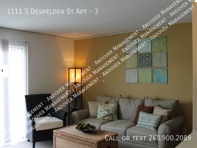 Building Photo - 1111 S Despelder St