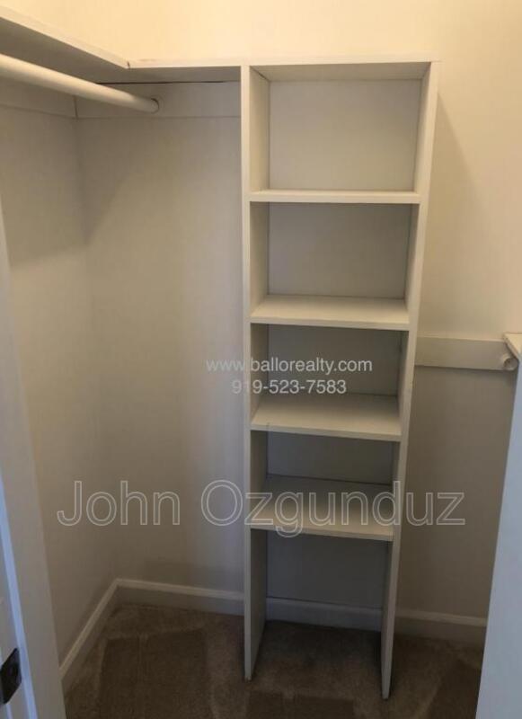 Building Photo - 2809 Broadlands Dr