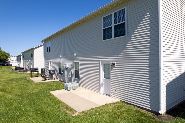 Building Photo - 2416-2418 Northampton Dr.