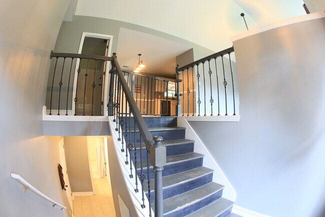 Building Photo - 84 Indian Hills Dr