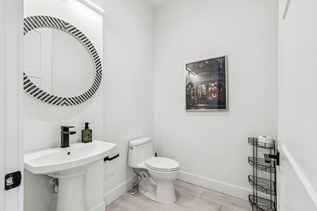 Building Photo - Modern Townhome For Lease in downtown St Pete and Warehouse Arts District