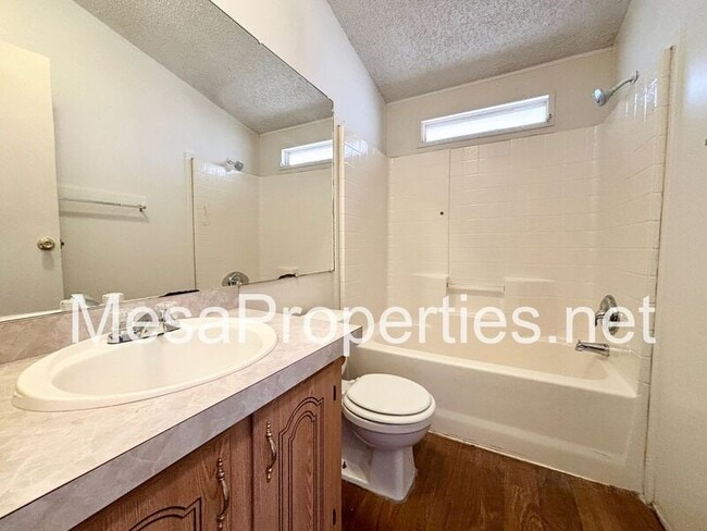 Building Photo - 9964 Arroyo Ave