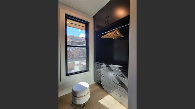 Building Photo - Station House Suite B is a stunning 2 bedr...