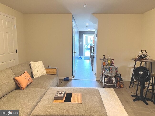 Building Photo - 45735 Bethfield Way