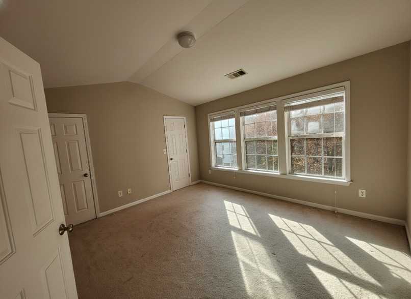 Building Photo - 1030 Prestwyck Ct