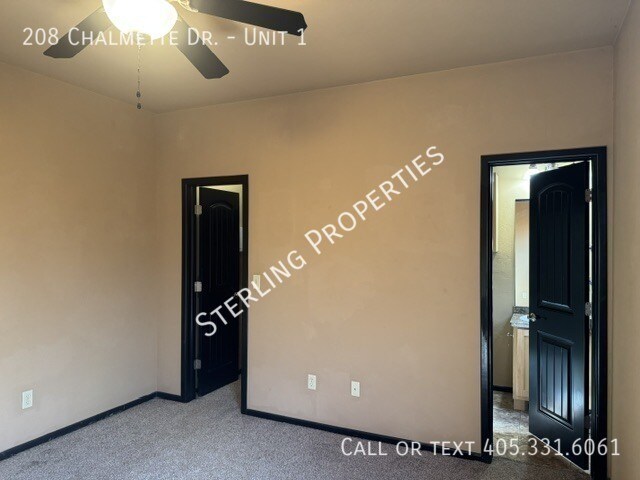 Building Photo - 208 Chalmette Dr