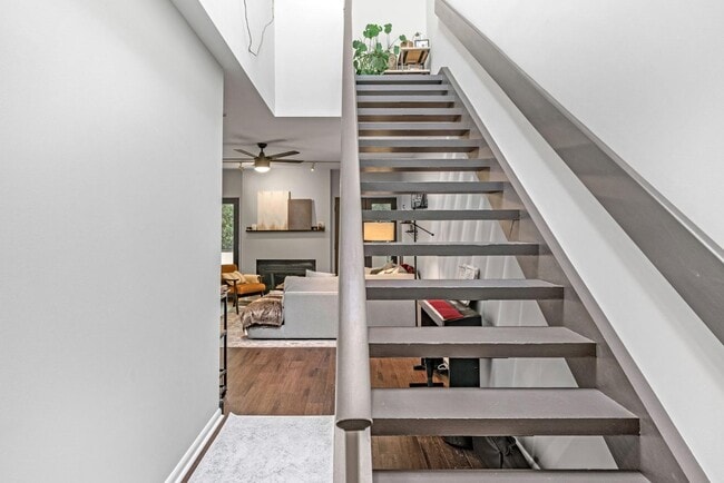 Building Photo - 501 Fenton Pl