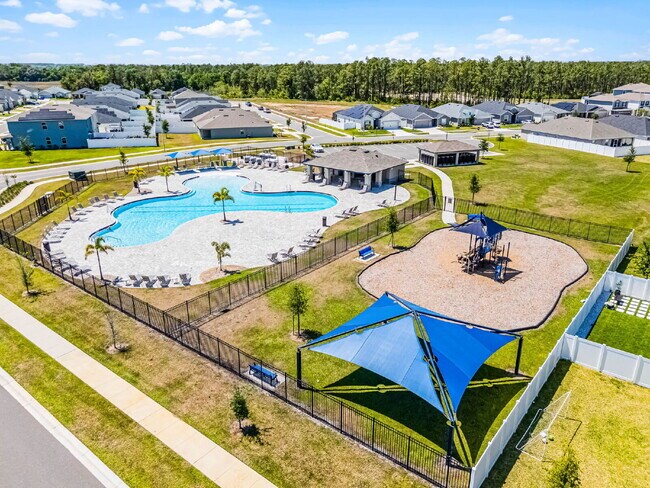 Building Photo - Spacious 4-Bed Retreat with 2.5 Baths in Davenport, FL – Your Next Rental Home Awaits!