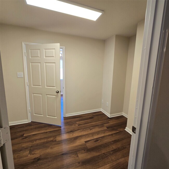 Building Photo - 3535 Upfield Dr
