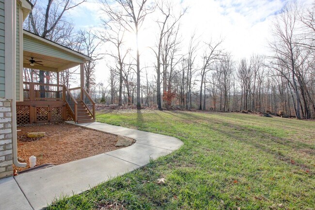 Building Photo - 2086 Ussery Rd S