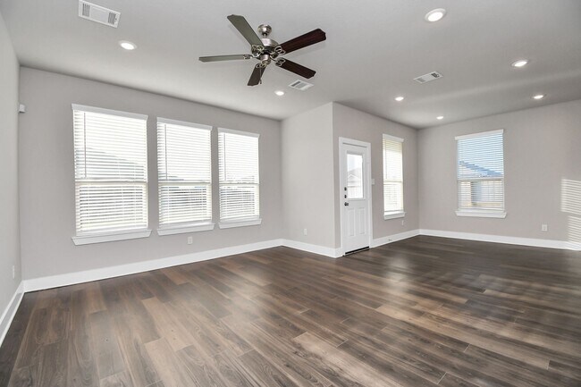 Building Photo - Beech