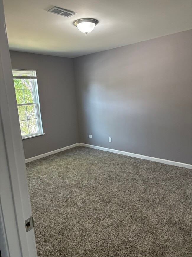 Building Photo - 230 Wethington Dr