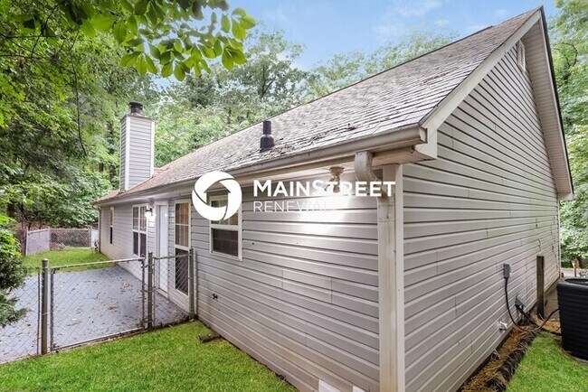 Building Photo - 3 Bedroom Pet-Friendly Home in Gainesville, GA with Main Street Renewal