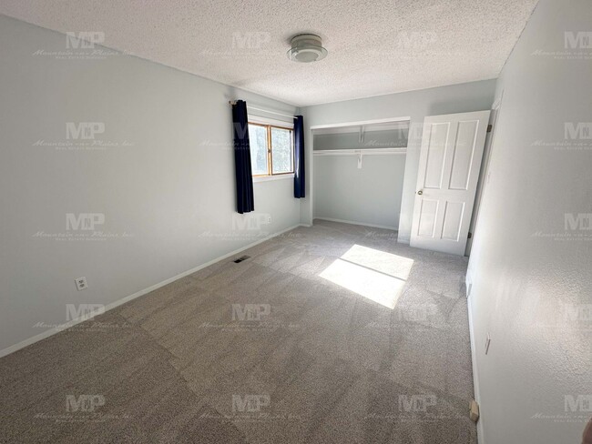 Building Photo - 2012 Langshire Dr