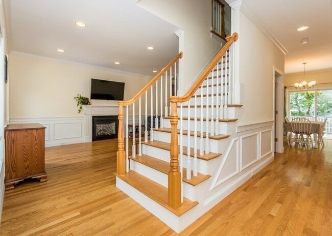 Building Photo - 67 Trimount Ave