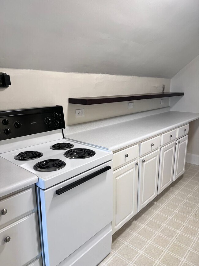 Building Photo - 3406 Erie Ave