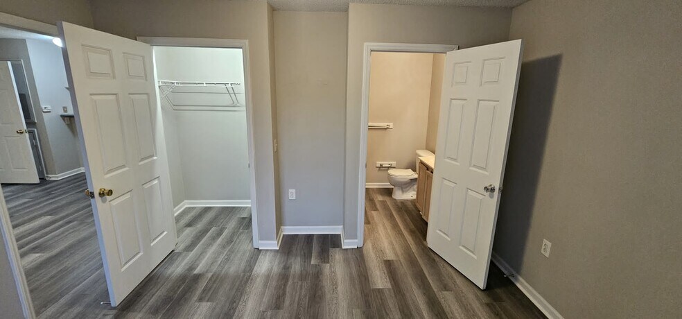 Building Photo - 3020 Centennial Woods Dr