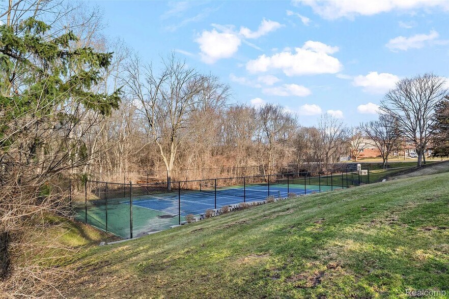Building Photo - 22161 Indian Creek Dr
