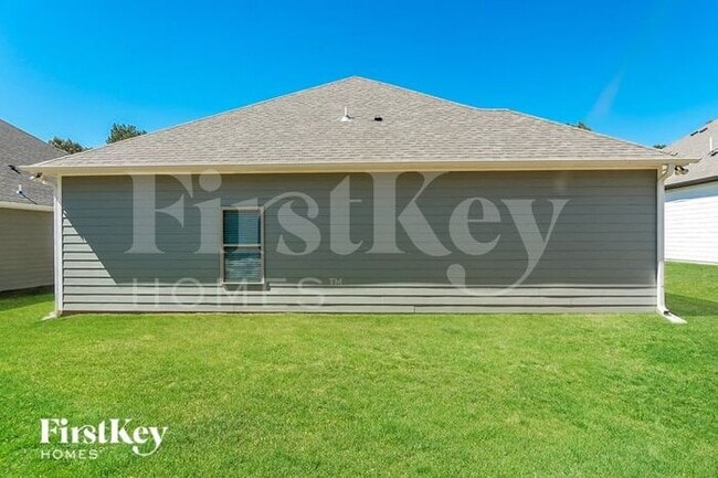 Building Photo - 671 Troubadour Ln