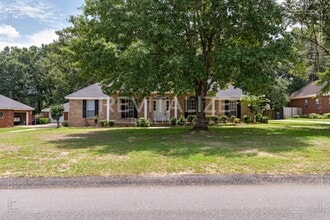 Building Photo - COMING SOON!!!   Beautiful 3 Bedroom/3 Bathroom Home in Semmes!