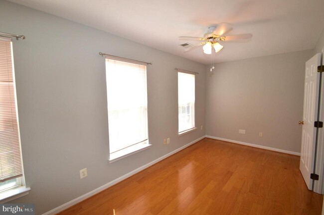 Building Photo - 25492 Freda Ln