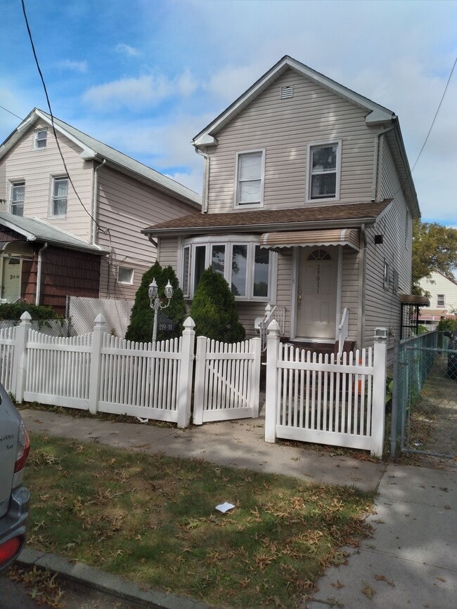 Building Photo - 115-11-211 219th St