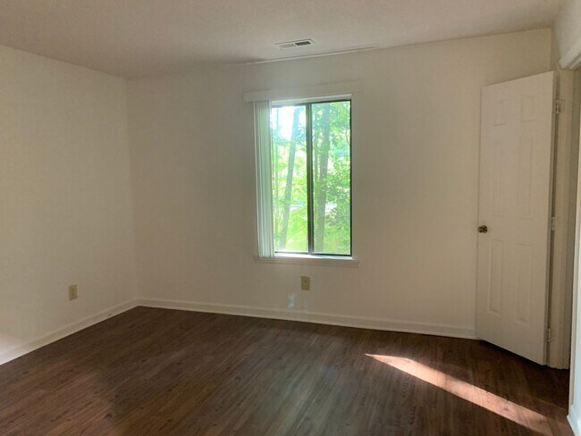 Building Photo - 4716-4718 #7