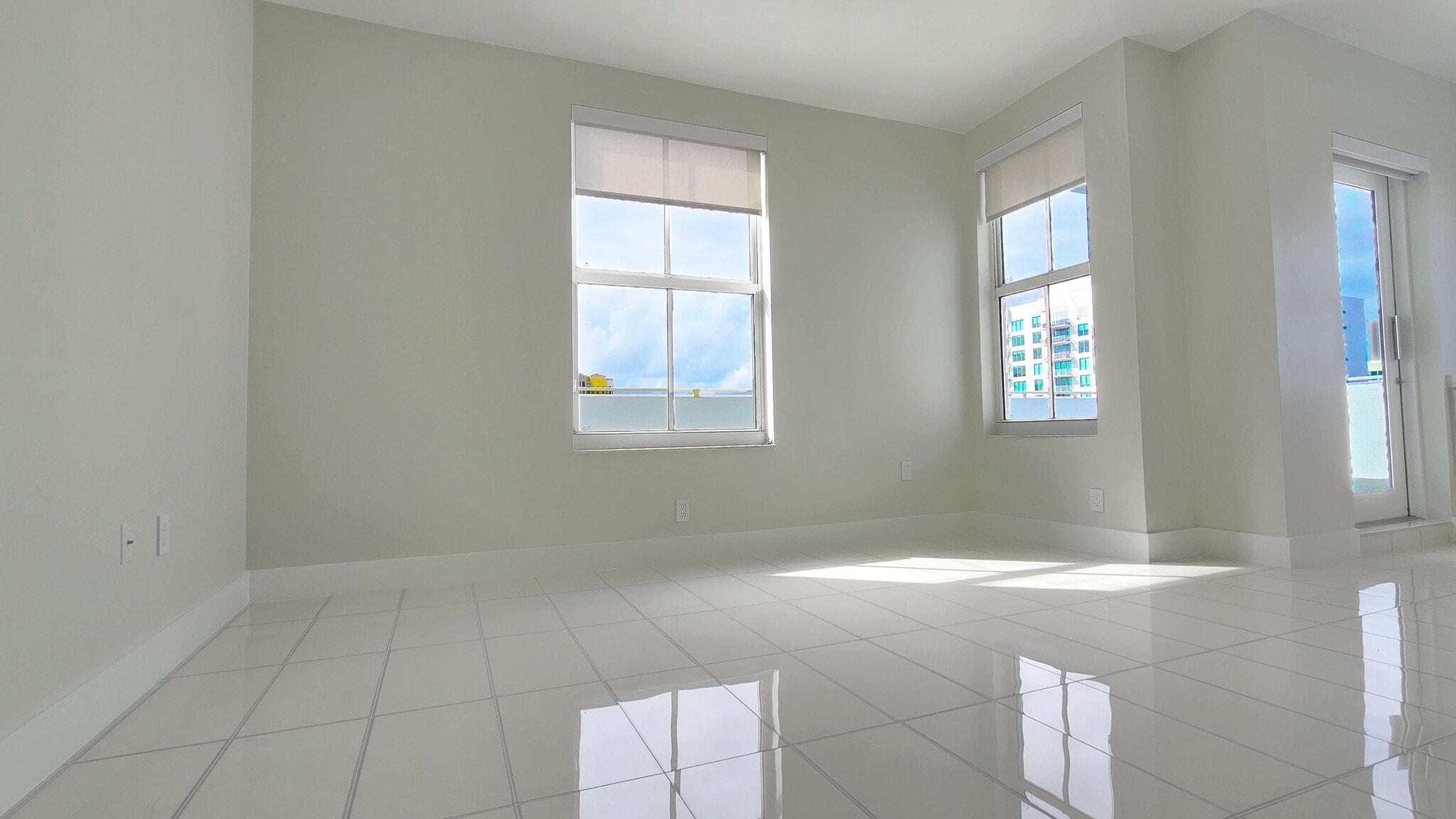 Building Photo - 255 Evernia St