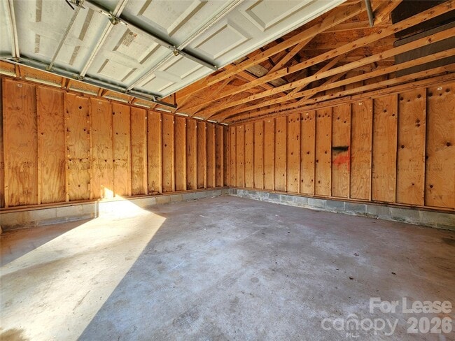 Building Photo - 317 Westview St