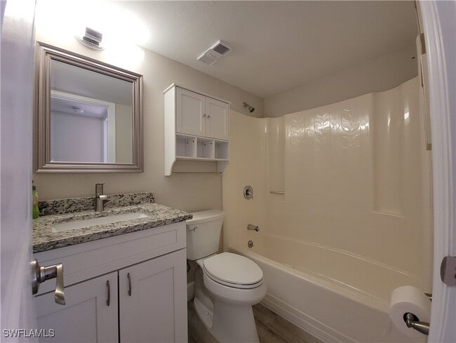 Building Photo - 4198 27th Ct SW