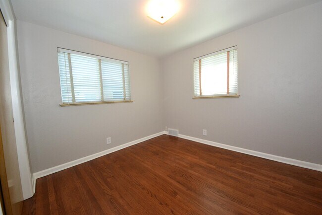 Building Photo - 5440 Nolan St