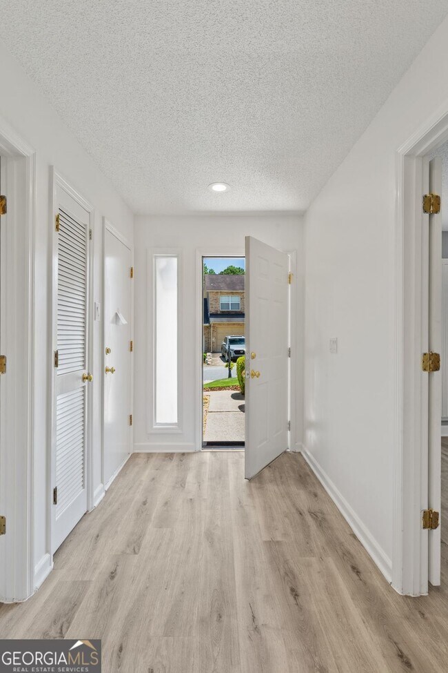 Building Photo - 4039 Fawn Run