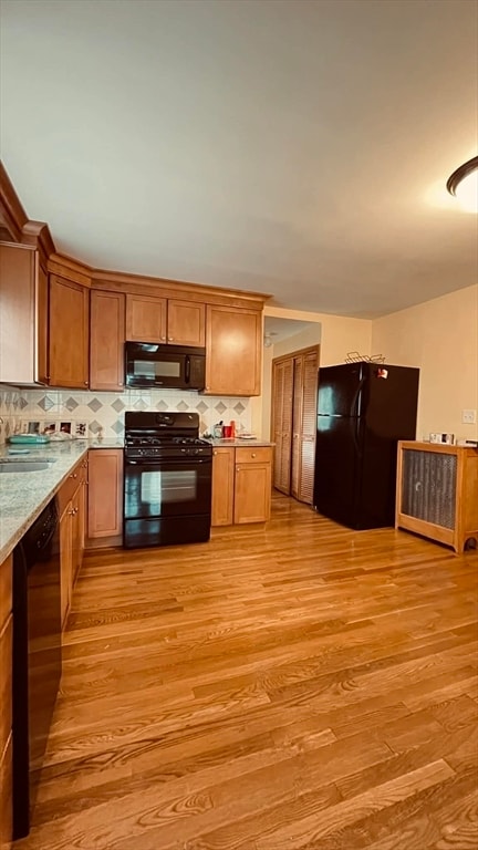 Building Photo - 21 Lawrence Ln