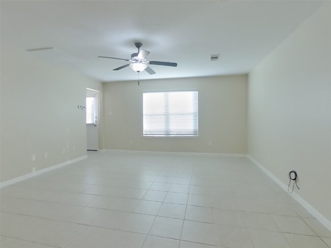 Building Photo - 821 Painted Bison Dr