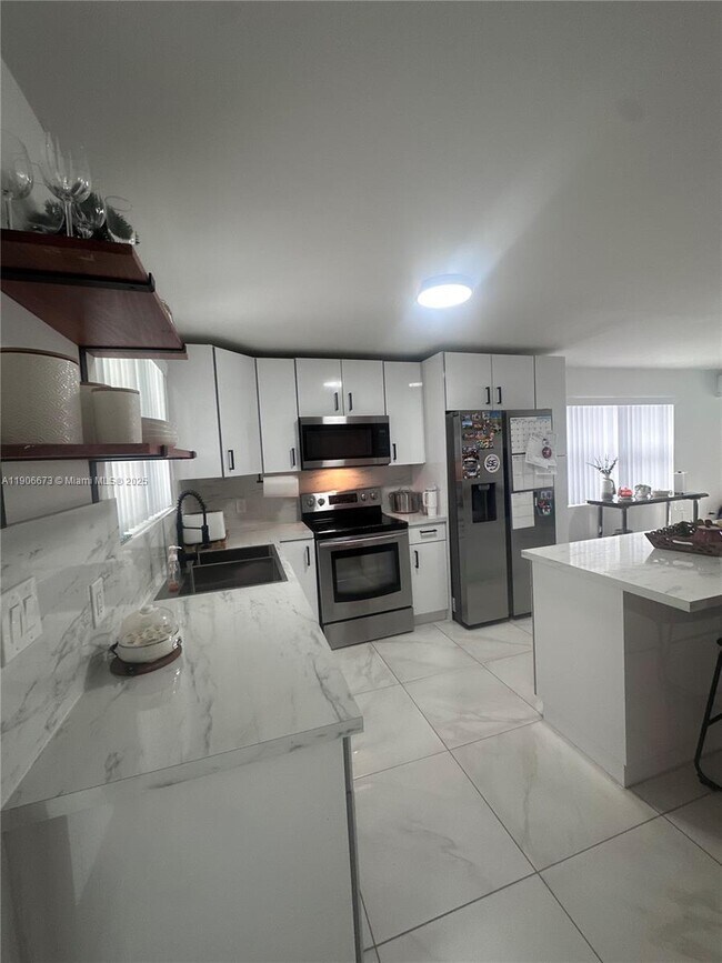 Building Photo - 22045 SW 114th Ave