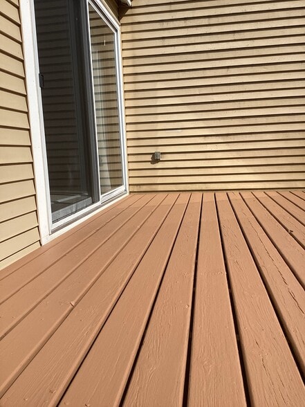 Freshly stained deck - 5826 Highland Ter