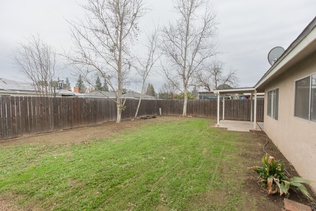 Building Photo - 3022 W San Gabriel Ave